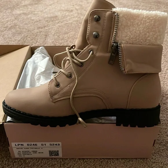 New in Box - Picture 1 of 4